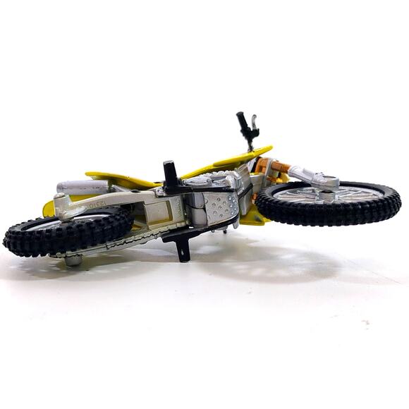 Suzuki Z50 Diecast Motorcycle Dirt Bike 1/32 Scale Yellow Black White VTG - Picture 3 of 5